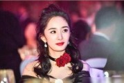 最新娱乐圈爆料的明星,神秘明星恋情曝光，幕后故事令人咋舌